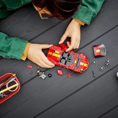 Gambar LEGO Set Technic Ferrari 812 Competizione 76914