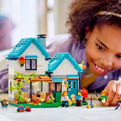 Gambar LEGO Creator 3 In 1 Cozy House 31139