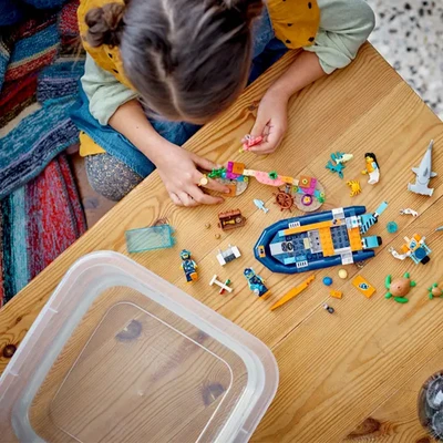 Gambar LEGO Set City Explorer Diving Boat 60377