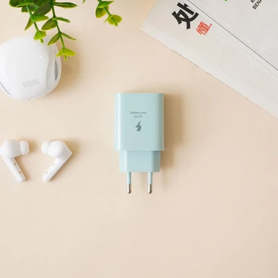 Gambar Ataru Kepala Charger Dual USB-A & USB-C 30 Watt - Hijau Muda