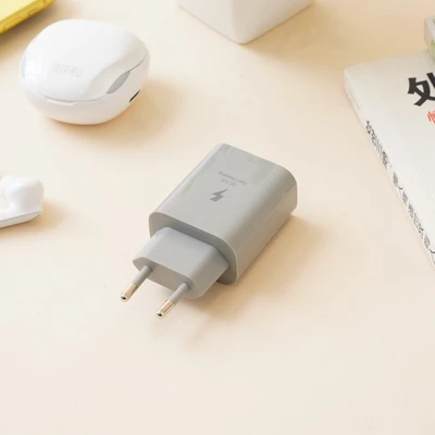 Gambar Ataru Kepala Charger Dual USB-A & USB-C 30 Watt - Abu-Abu