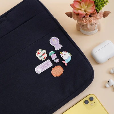 Gambar Ataru Pin Enamel Take Me To Space