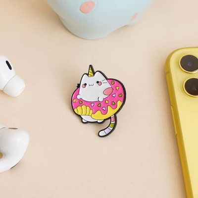 Gambar Ataru Pin Enamel Unicorn Cat Donut
