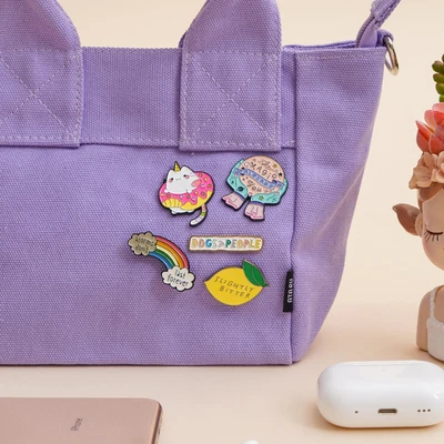 Gambar Ataru Pin Enamel Unicorn Cat Donut