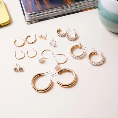 Gambar Ataru Set 18 Pcs Anting - Gold