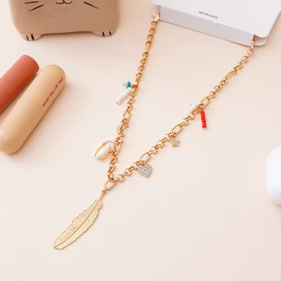 Gambar Ataru Kalung Wanita Dengan Charm Shell - Gold
