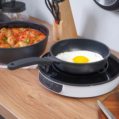 Gambar Cooking Color Alpha Everyday Wajan Penggorengan Aluminium 20 cm - Hitam