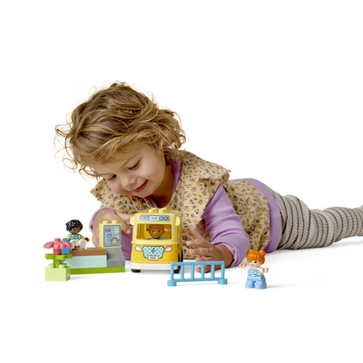 Gambar LEGO Duplo The Bus Ride 10988