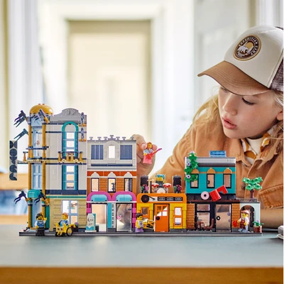 Gambar LEGO Creator Main Street 31141