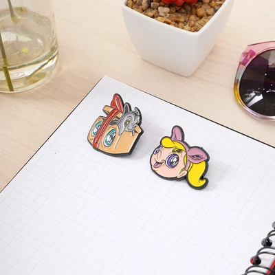 Gambar Ataru Pin Enamel Muklay Genie Set 2 pcs