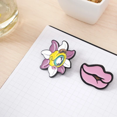 Gambar Ataru Pin Enamel Muklay Quinny Set 2 pcs