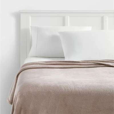 Gambar Informa 150x200 cm Selimut Microfiber Solid - Cokelat Choco