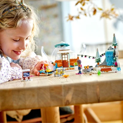 Gambar LEGO Friends Igloo Holiday Adventure 41760