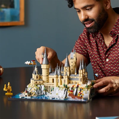 Gambar LEGO Harry Potter Hogwarts Castle And Grounds Set 2660 pcs 76419 - Mix