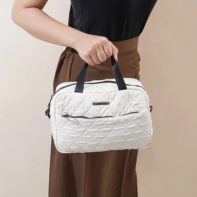 Gambar Passport Suzy Tas Selempang - Putih