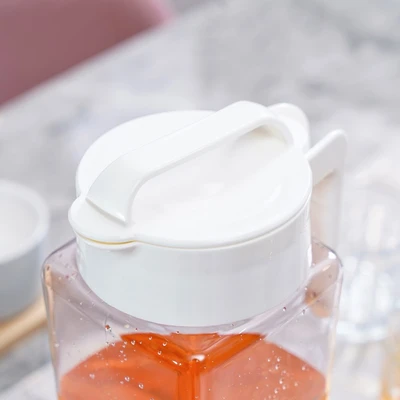 Gambar Appetite Irona Teko Minum Square Plastik 2.1 Liter Transparan
