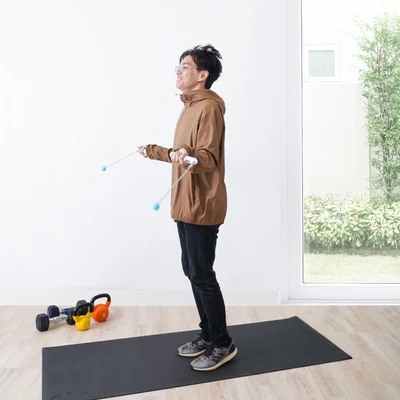 Gambar Kinetic Tali Skipping Dengan Bola - Putih/Biru