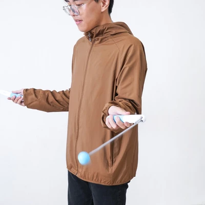 Gambar Kinetic Tali Skipping Dengan Bola - Putih/Biru