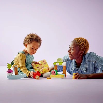 Gambar LEGO Duplo Organic Market 10983