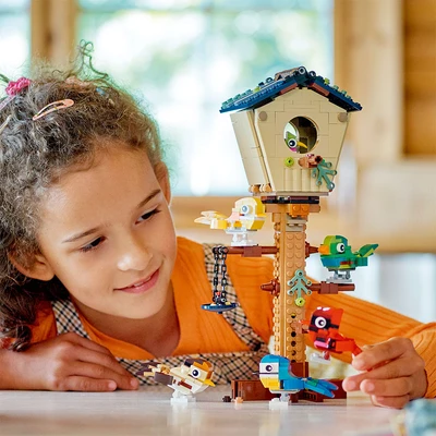 Gambar LEGO Creator Birdhouse 31143