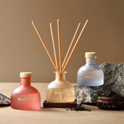 Gambar Breathe Vanilla Enchantment Reed Diffuser 50 ml