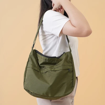 Gambar Ataru Ukuran M Tas Selempang Nylon Random