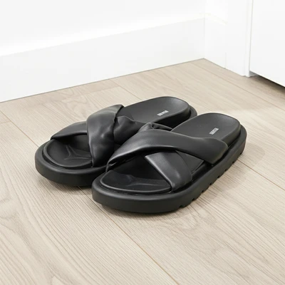 Gambar Ataru Ukuran 38 Sandal Wanita Slide PU Cross Strap - Hitam
