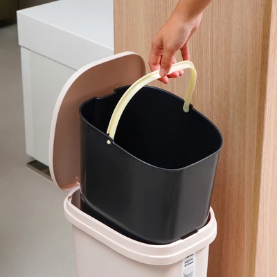 Gambar Informa Riley Tempat Sampah Pedal Plastik 12 Liter - Krem