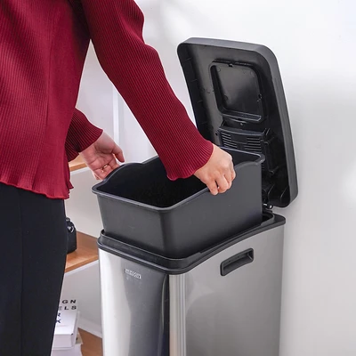 Gambar Krisbow Tempat Sampah Pedal Stainless Steel Fingerprint Proof 30 Liter - Silver Matt