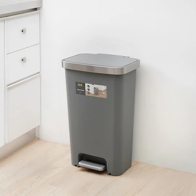 Gambar Eko Hana Tempat Sampah Pedal Plastik Slim 45 Liter - Abu-Abu