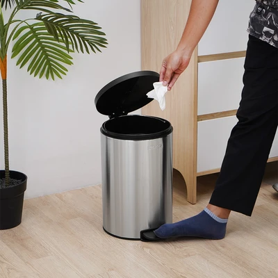 Gambar Krisbow Tempat Sampah Pedal Stainless Steel 12 Liter - Silver Matt