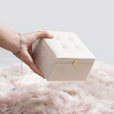 Gambar Informa Camilla Kotak Perhiasan 12x12.3x7.6 cm - Krem Beige
