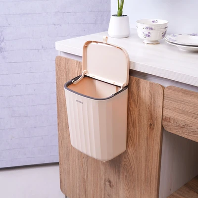 Gambar Stora Tempat Sampah Gantung Tutup Angkat Plastik Dengan Hook 9 Liter - Krem Beige