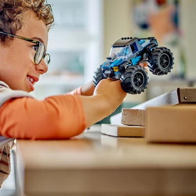 Gambar LEGO Set City Blue Monster Truck 60402