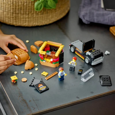 Gambar LEGO City Burger Truck 60404
