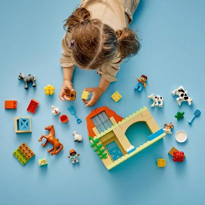 Gambar LEGO Duplo Caring For Animals At The Farm 10416