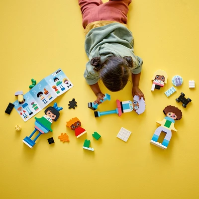 Gambar LEGO Duplo Buildable People With Big Emotions 10423