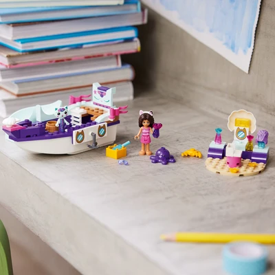 Gambar LEGO Gabbys Dollhouse Gabby & Mercats Ship & Spa Set 88 Pcs 10786 - Mix