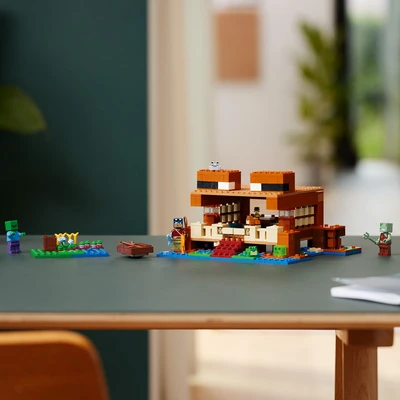 Gambar LEGO Minecraft The Frog House 21256