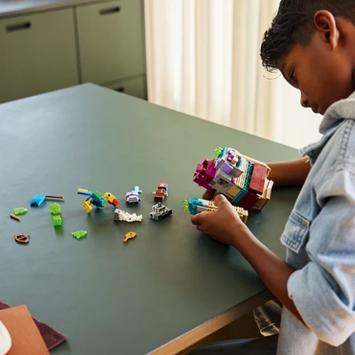 Gambar LEGO Minecraft Legends The Devourer Showdown Set 420 Pcs 21257 - Mix