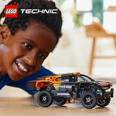 Gambar LEGO Technic Neom Mclaren Extreme E Race Car 42166
