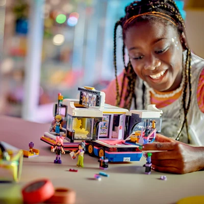 Gambar LEGO Friends Pop Star Music Tour Bus