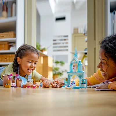 Gambar LEGO Disney Elsas Frozen Castle Set 163 Pcs 43238 - Mix