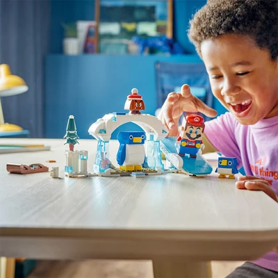 Gambar LEGO Super Mario Penguin Family Snow Adventure Expansion