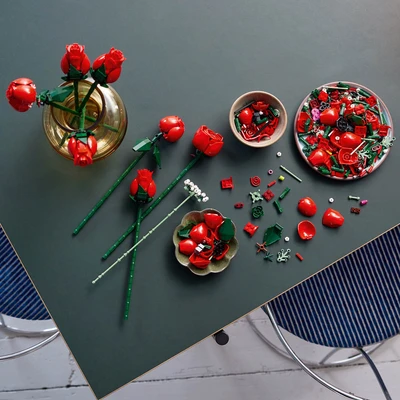 Gambar LEGO Botanical Collection Bouquet Of Roses 10328