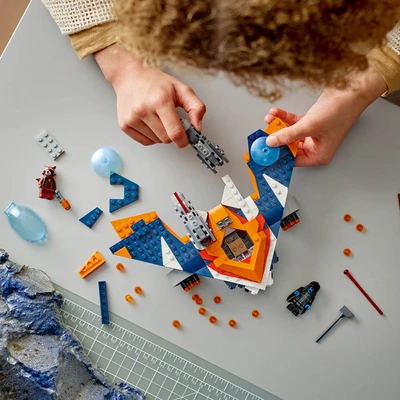 Gambar LEGO Marvel Rocket Warbird Vs Ronan 76278