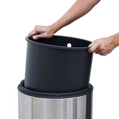 Gambar Krisbow Tempat Sampah Tutup Swing Stainless Steel Round 50 Liter - Silver Matt
