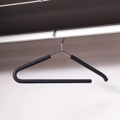 Gambar Stora Hanger Baju Aluminium Triangle 42 cm - Hitam