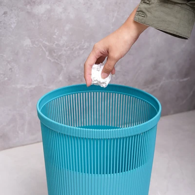 Gambar Stora Tempat Sampah Plastik Hollow Stripe 12 Liter - Hijau