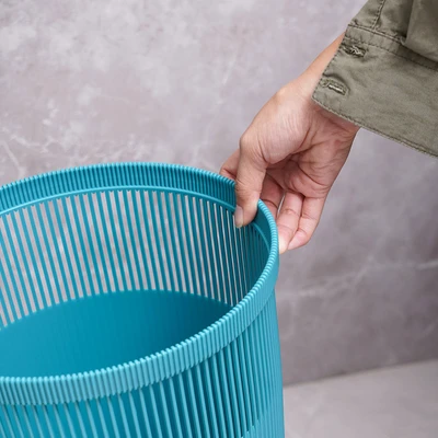 Gambar Stora Tempat Sampah Plastik Hollow Stripe 12 Liter - Hijau